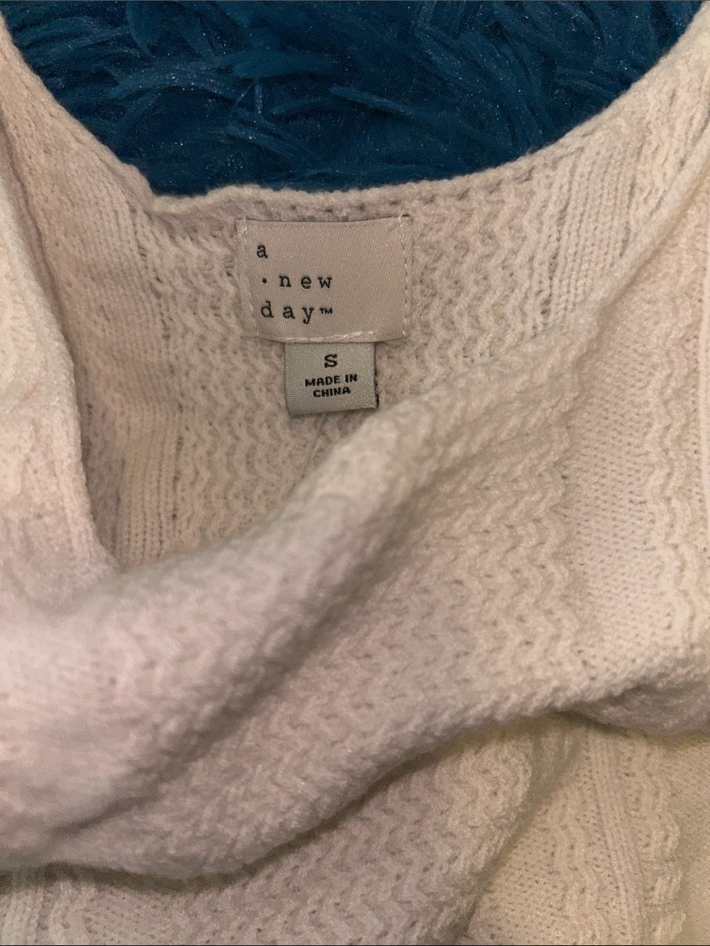 Women’s Crochet like sweater Tank Top - Picture 3 of 5